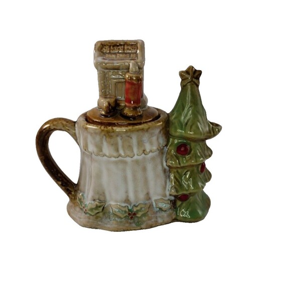 VTG Christmas Mini Teapot Glazed Ceramic Tree Star Candle Holly House 5" x 4.5" - Picture 1 of 10